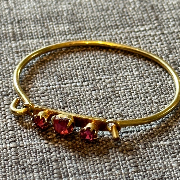 Avon child’s bracelet - Picture 1 of 5